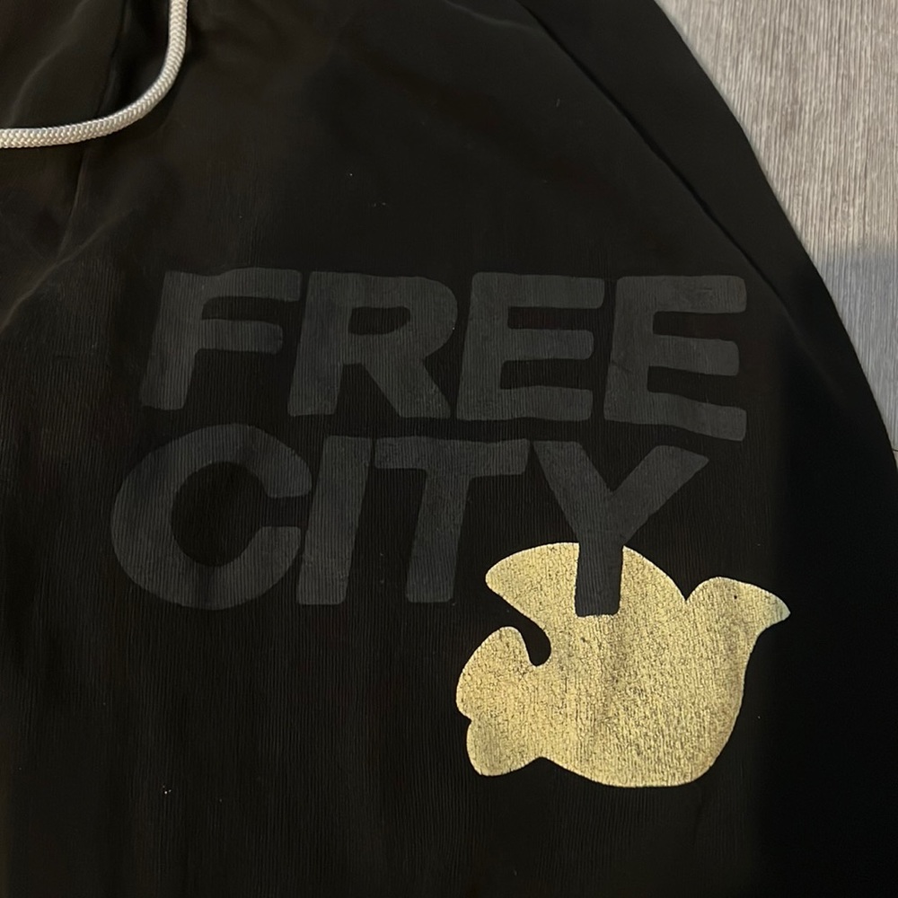 Size small free city sweatpants !